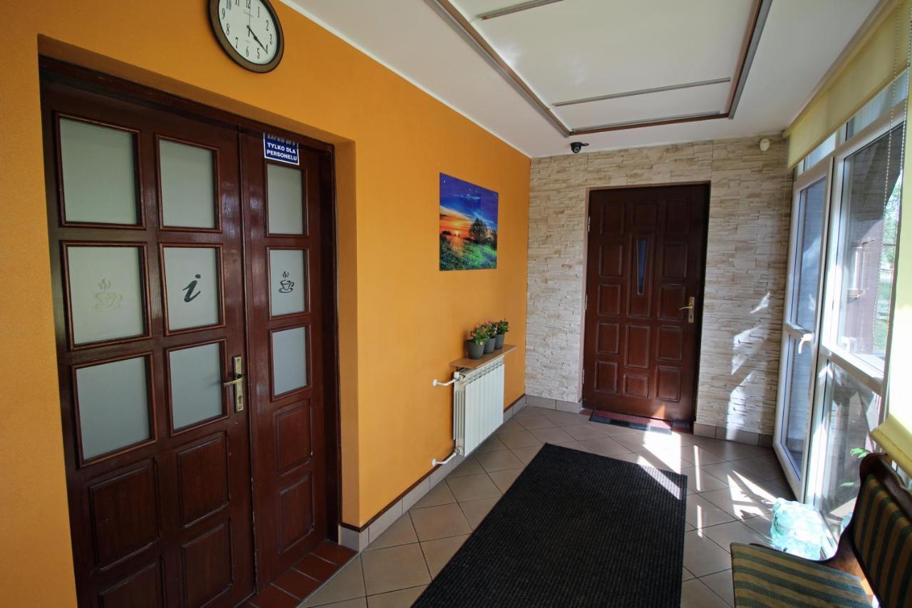 Bar Malwa Motel Aleksandrow Lodzki Exterior photo