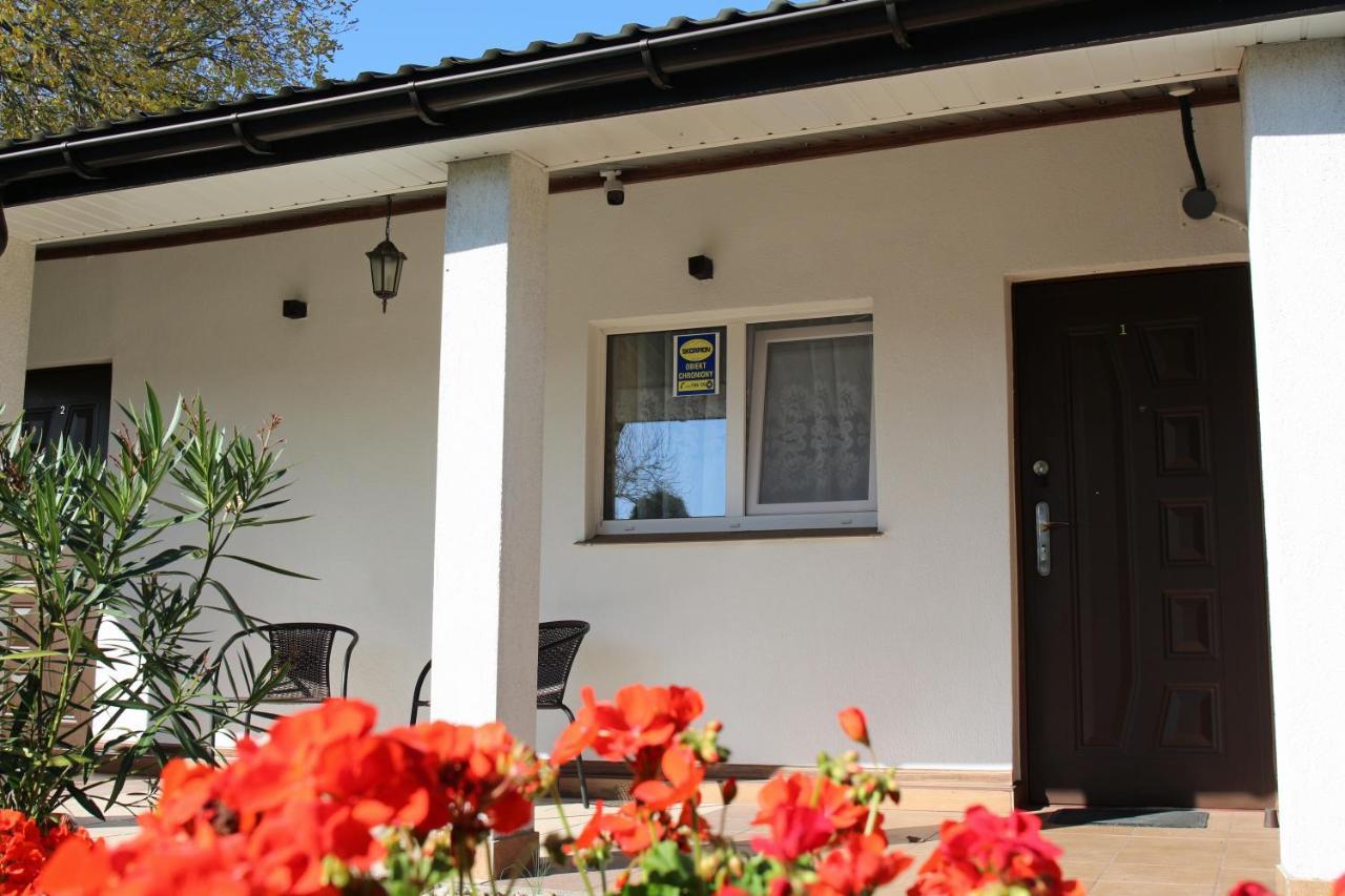 Bar Malwa Motel Aleksandrow Lodzki Exterior photo